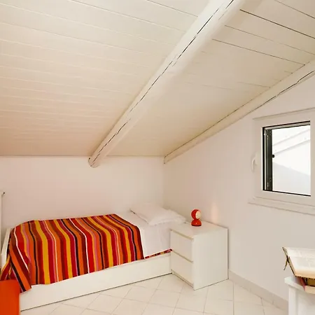 Sleeps 10 Pool Air Con Wifi