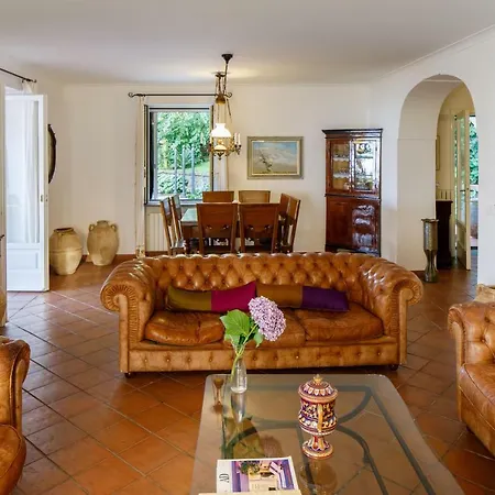 Sleeps 10 Pool Air Con Wifi Willa