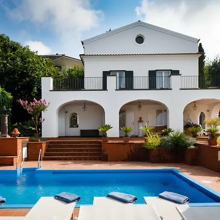 Sleeps 10 Pool Air Con Wifi *