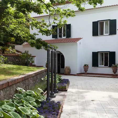 Sleeps 10 Pool Air Con Wifi Willa